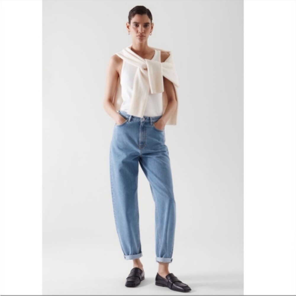 COS High Rise Tapered Leg Ankle Jeans Light Blue 90s Barrel